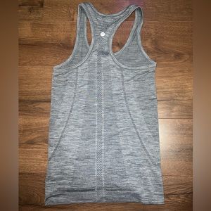 Lululemon run swiftly tank- size 2